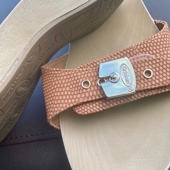 Dr. Scholl's Tan Textured Slide Sandals - Picture 6 of 8